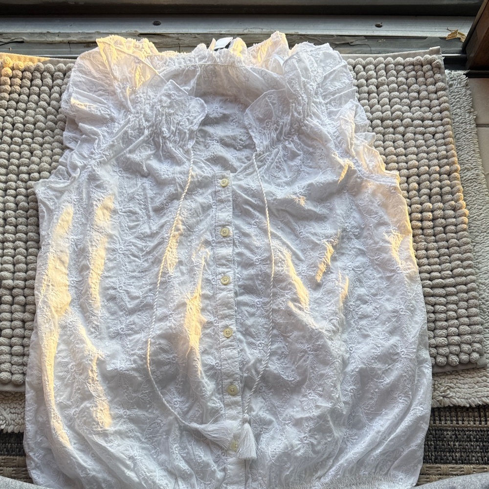 LOFT White Ruffled Blouse - Picture 2 of 3
